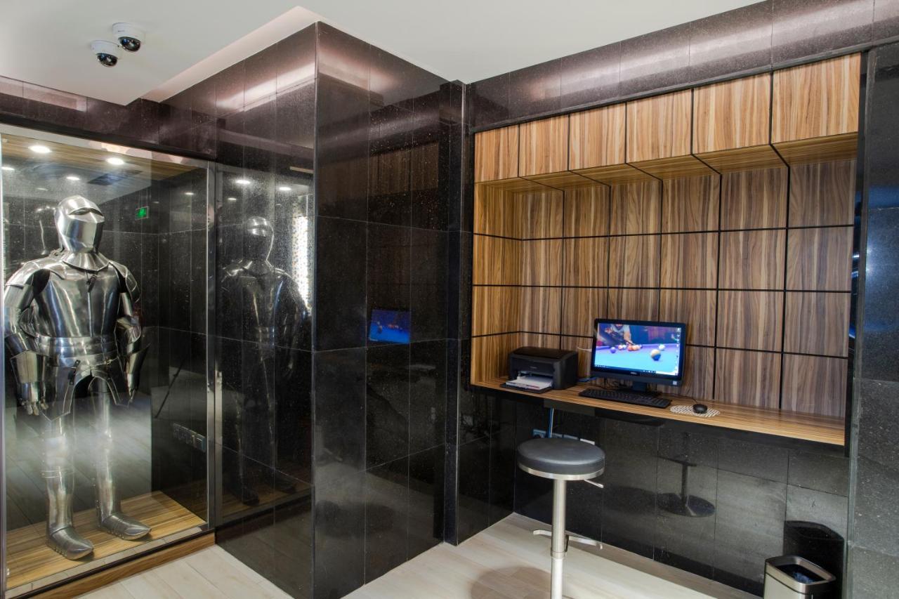 Y Platinum Hotel Medina