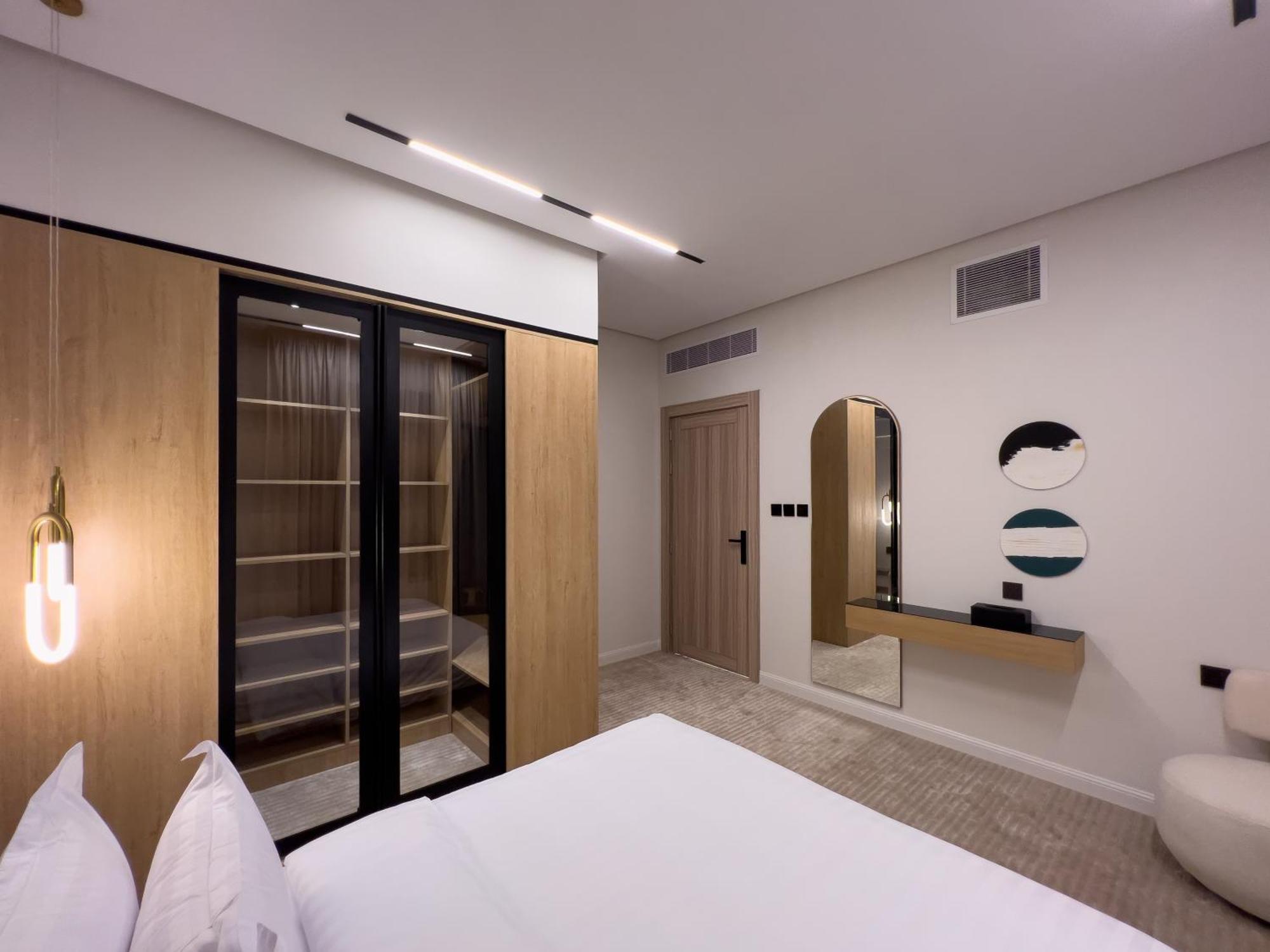 Y Platinum Hotel *